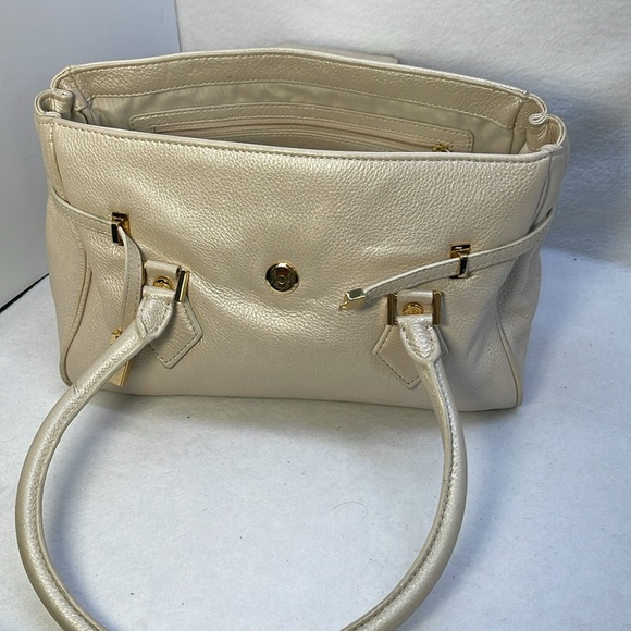 Brooks Borthers cream purse - Picture 5 of 13